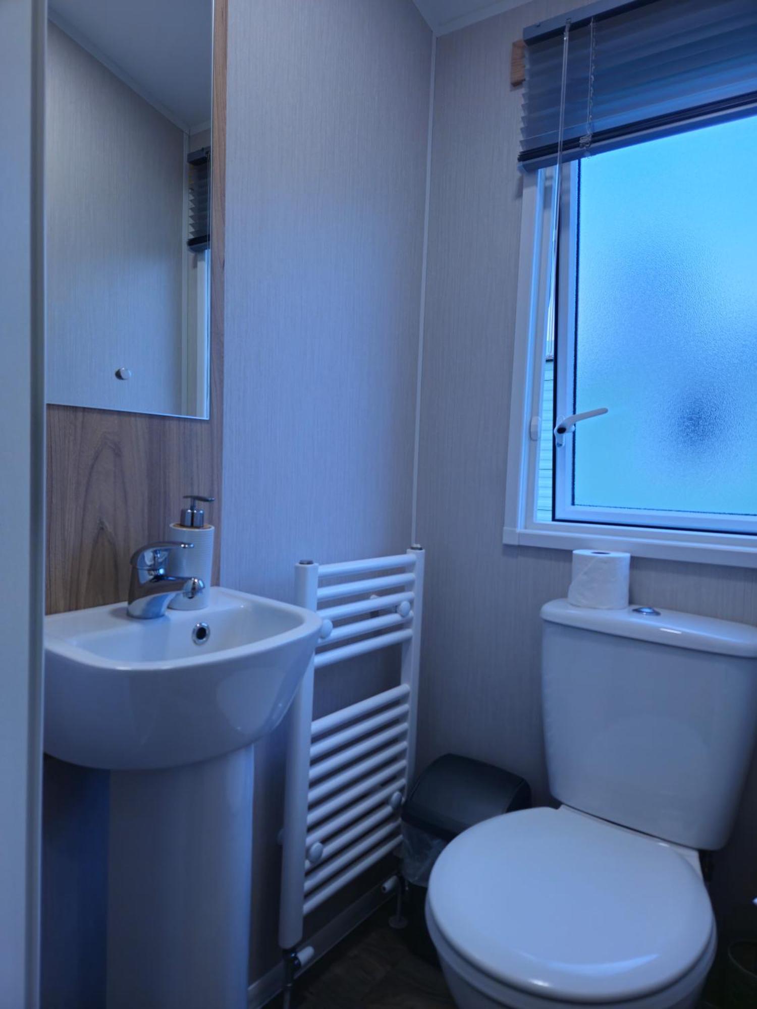 Ultimate Serene Getaway East Mersea Exterior foto